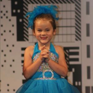 Meet your Posher, Leighton